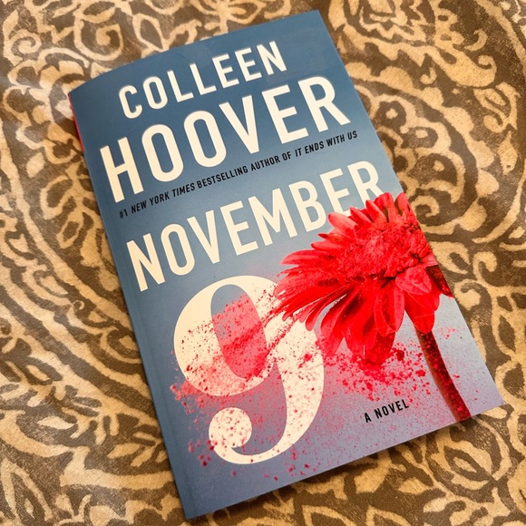 NOVEMBER 9TH by Colleen Hoover - Picture 1 of 2